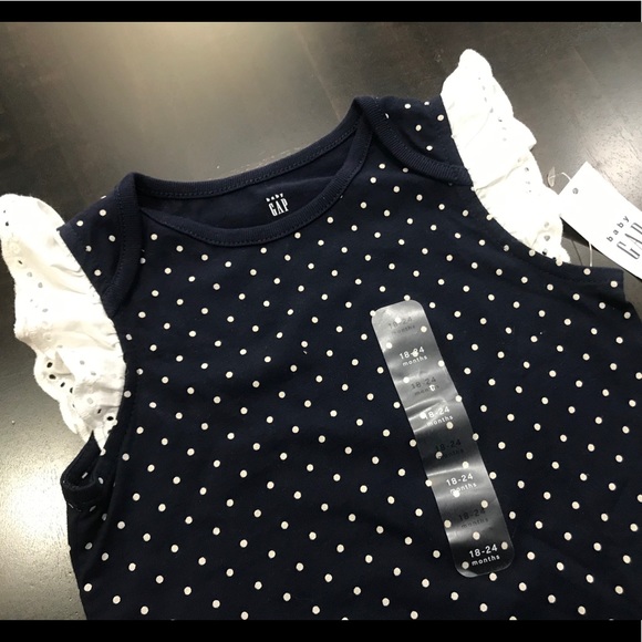 Baby GAP Eyelet Ruffle Bodysuit - Picture 3 of 6